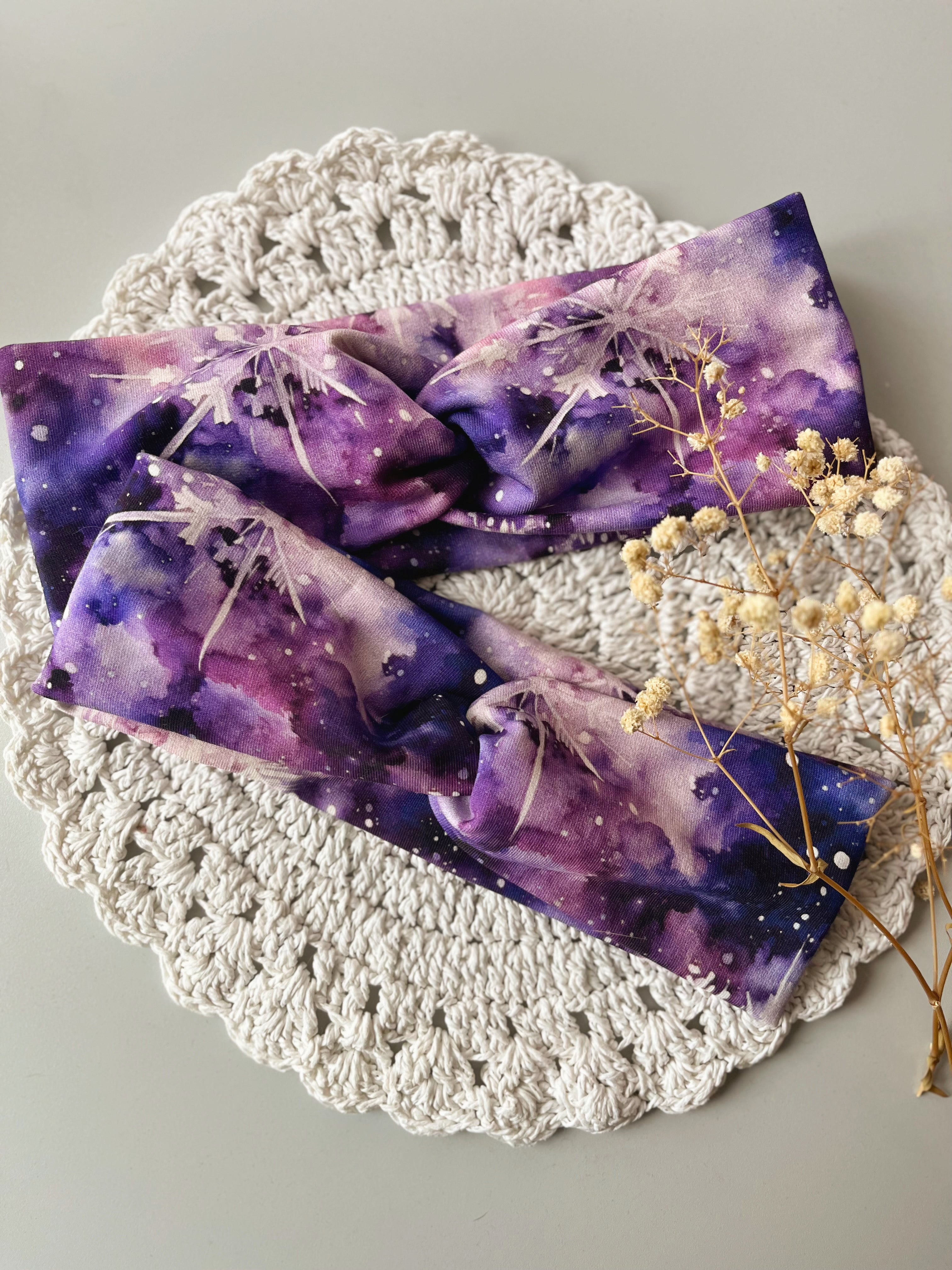 Violette Schneeflocken  Winterzeit Aktuelle Vorbestellung